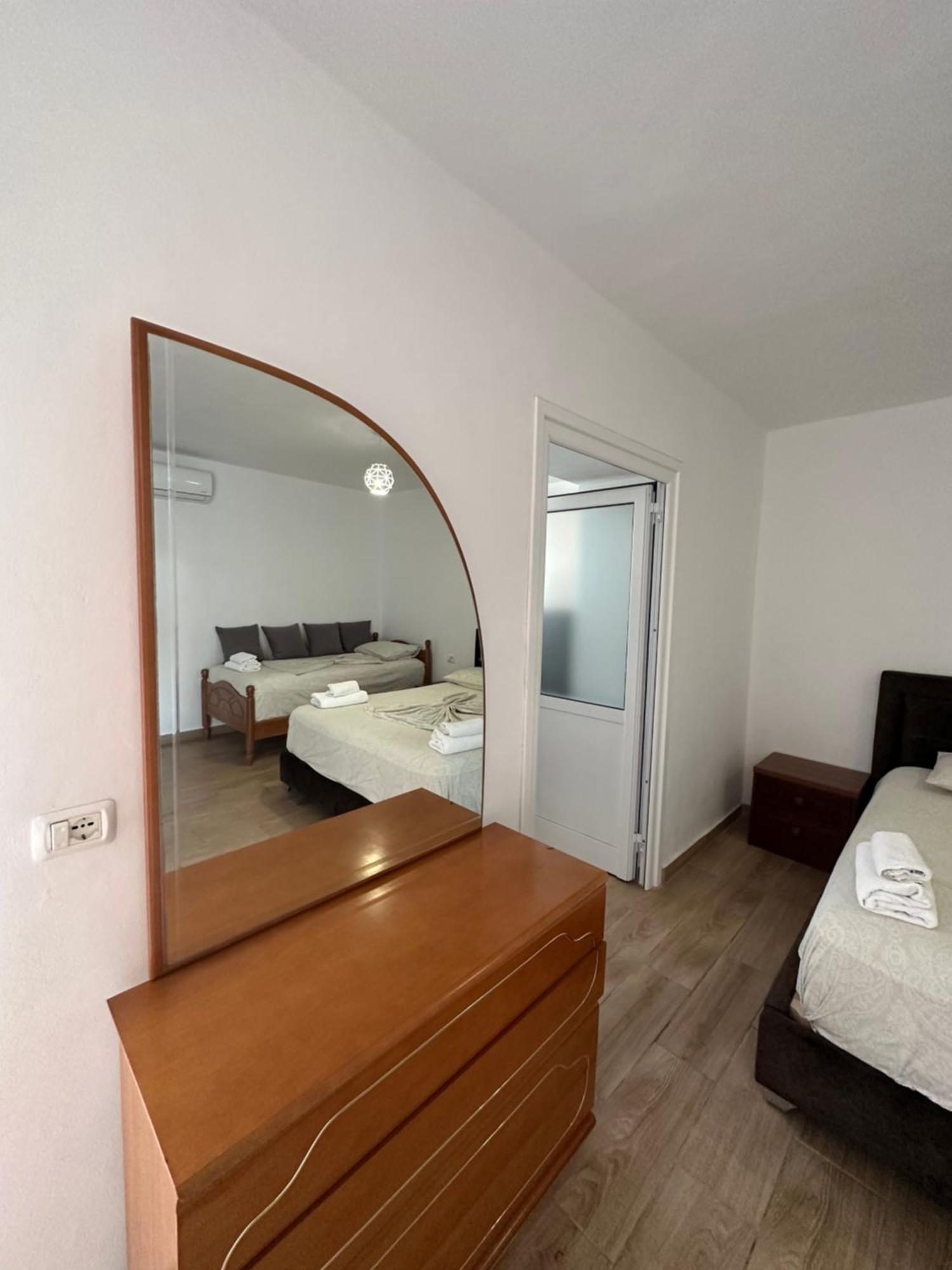Jona Rooms Himare Eksteriør bilde