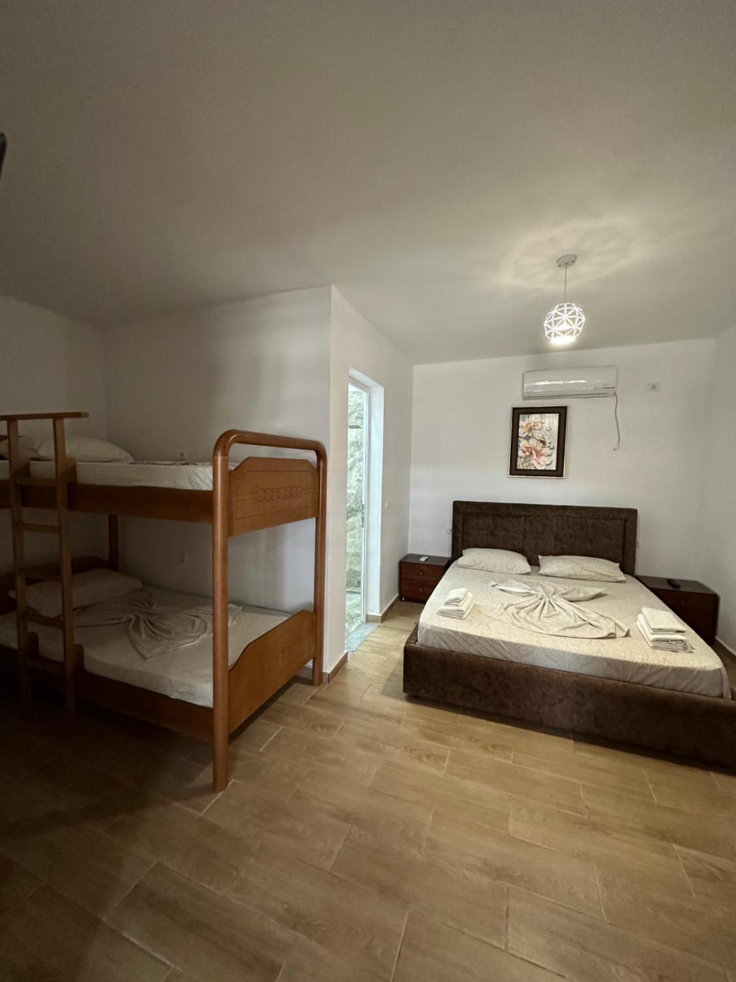 Jona Rooms Himare Eksteriør bilde