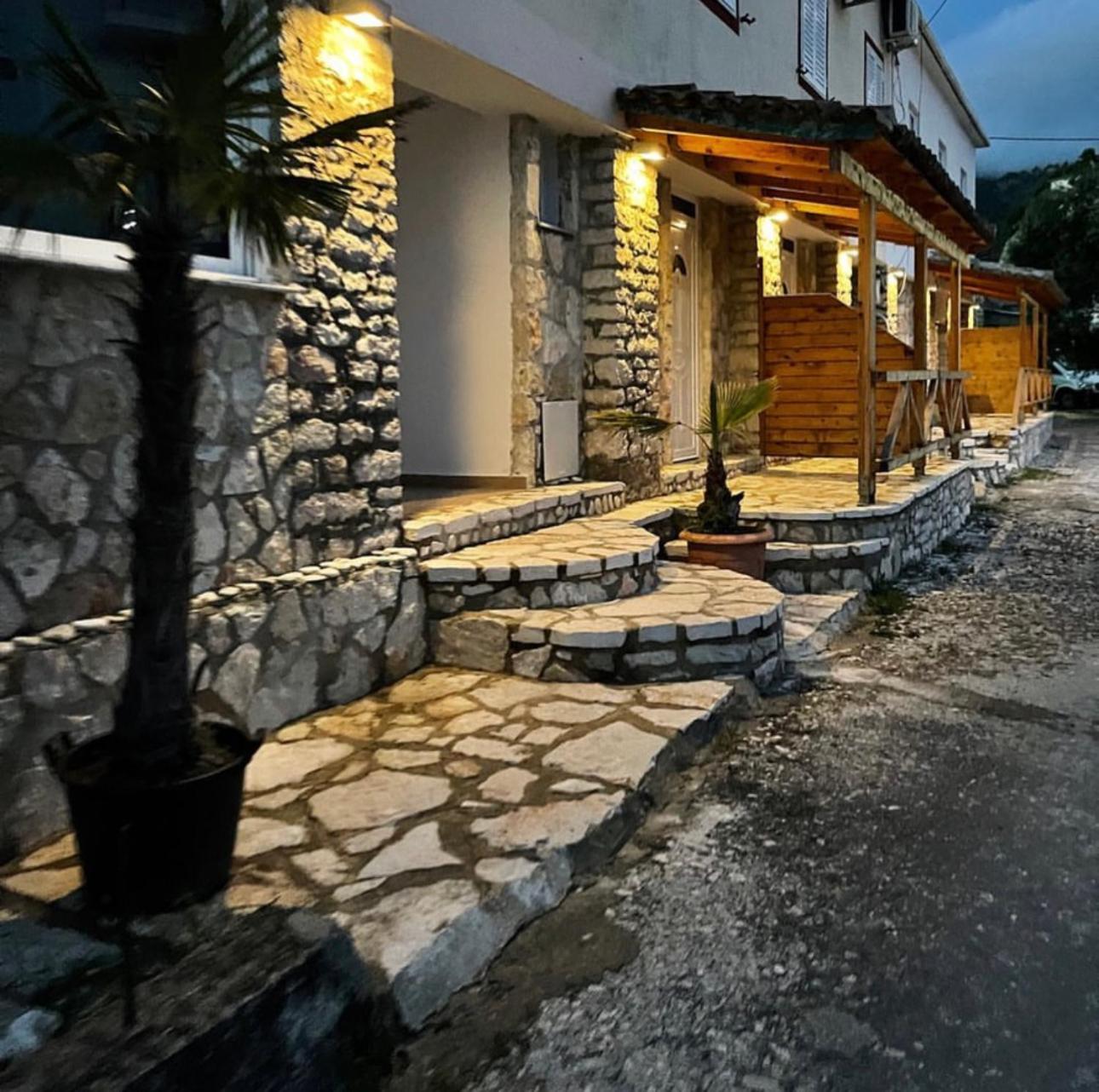Jona Rooms Himare Eksteriør bilde