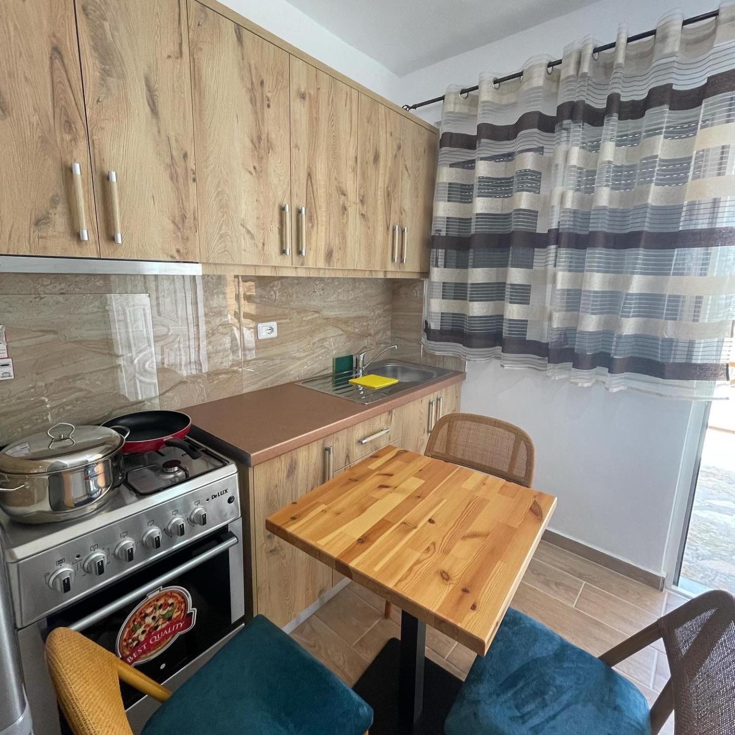 Jona Rooms Himare Eksteriør bilde